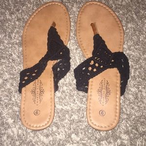 Sandals size 9